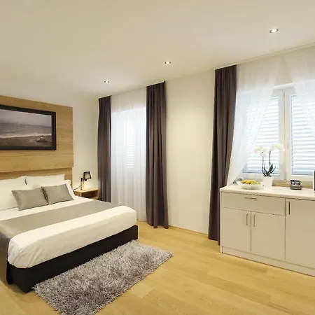 ゲストハウス By The Sea - 14007 4*